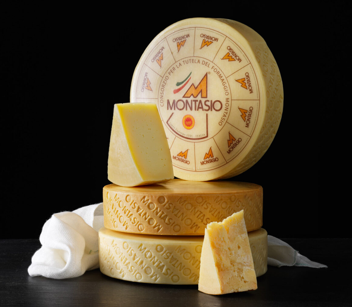 Il Consorzio per la tutela del formaggio Montasio diventa sponsor di Apu Old Wild West Udine