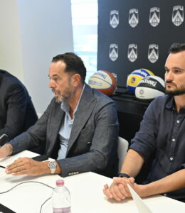 29/06/2023 APU TV: rivedi la conferenza stampa di presentazione del Direttore sportivo Andrea Gracis e del Capo allenatore Adriano Vertemati